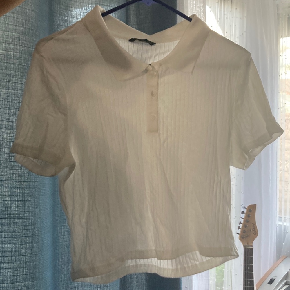 1xl white crop top collard shirt